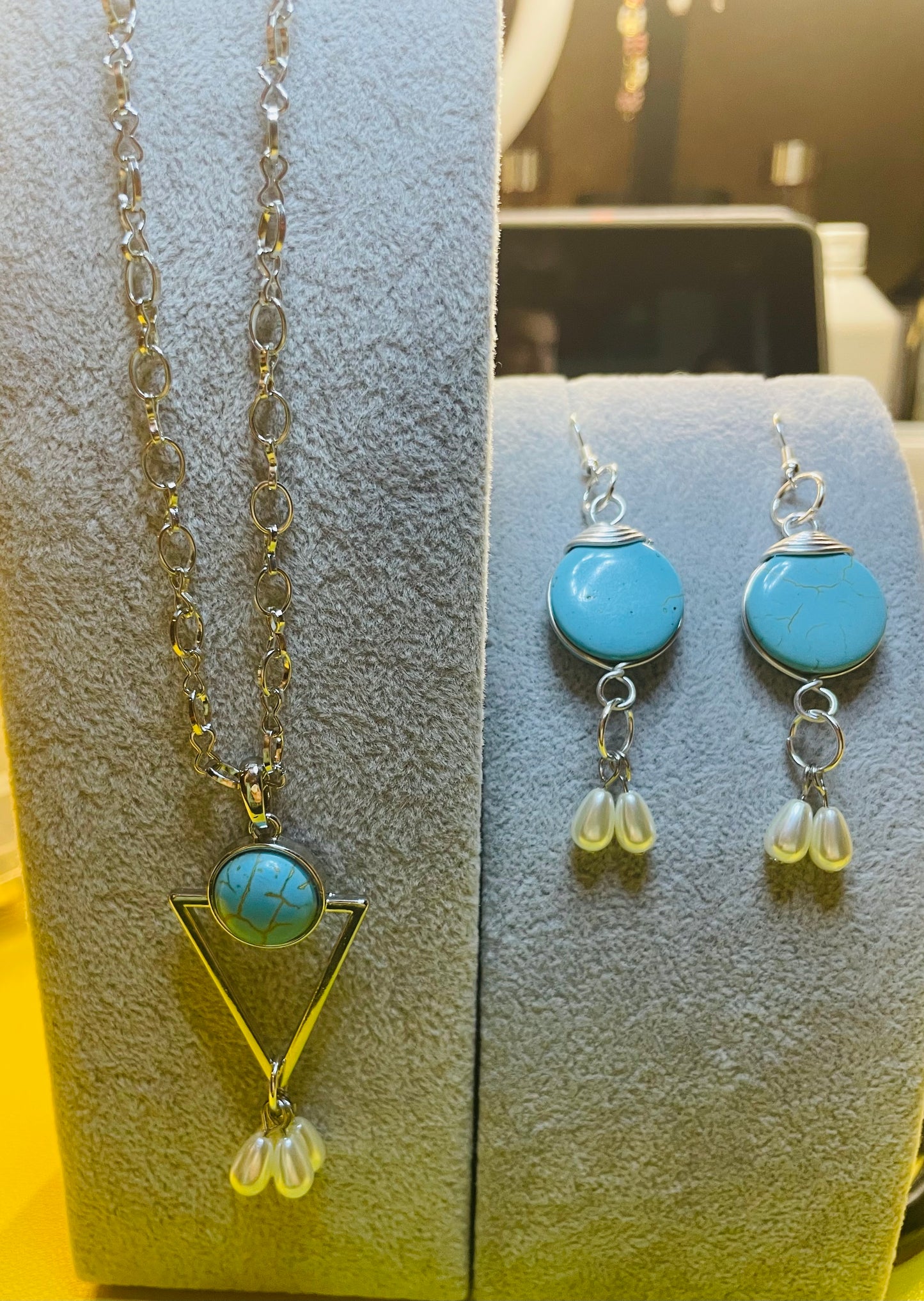 Edgy Elegance silver 26”necklace with Howlite Turquoise and matching earrings