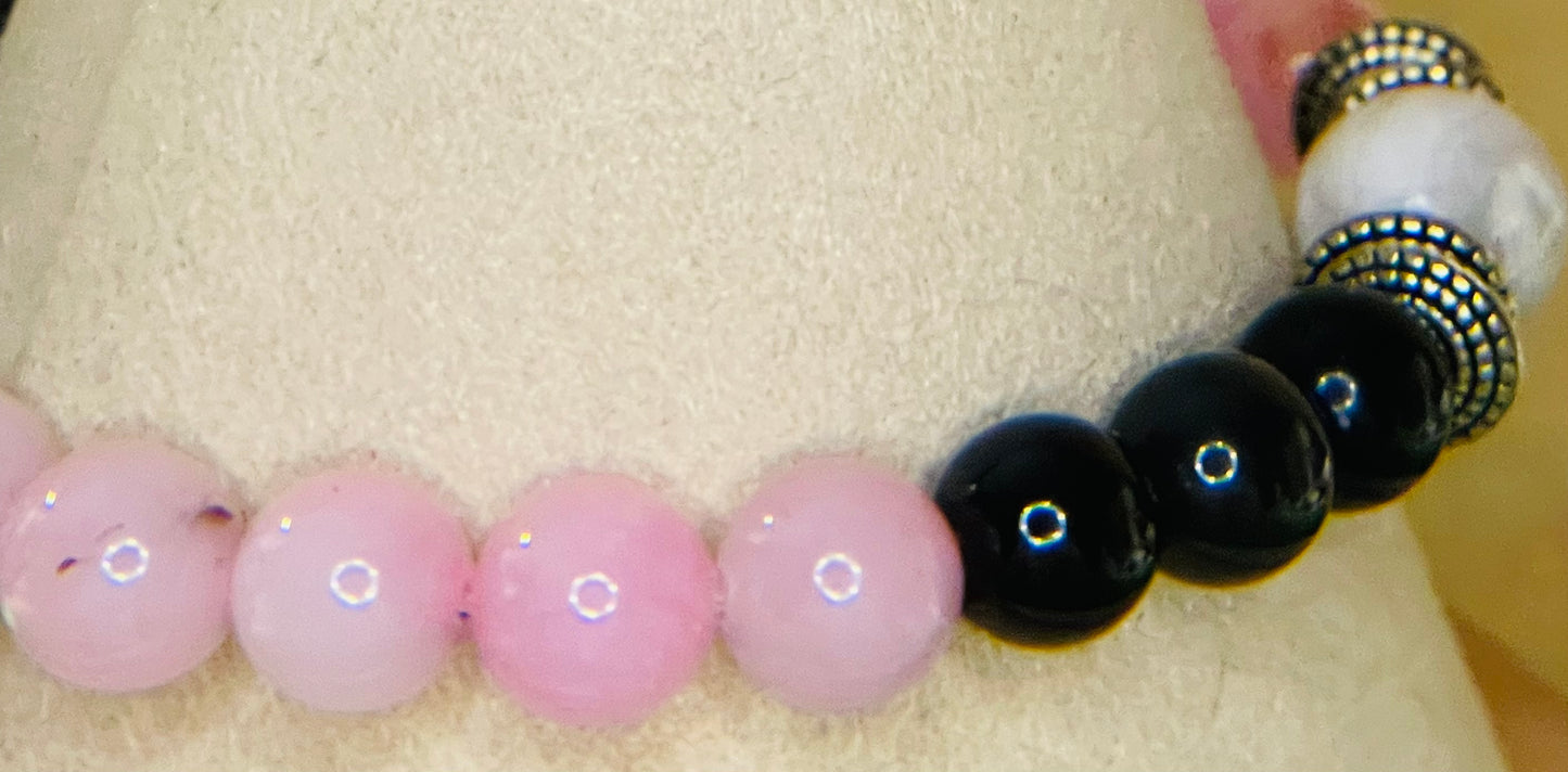 Pink Jade and Black Obsidian elastic bracelet 8” with matching earrings ￼