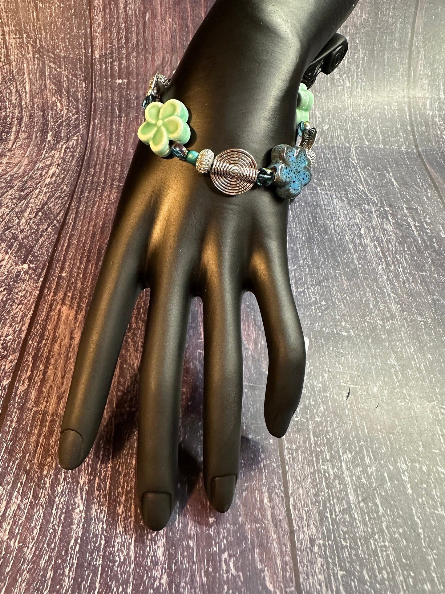 Flower Dream bracelet - 7.75”