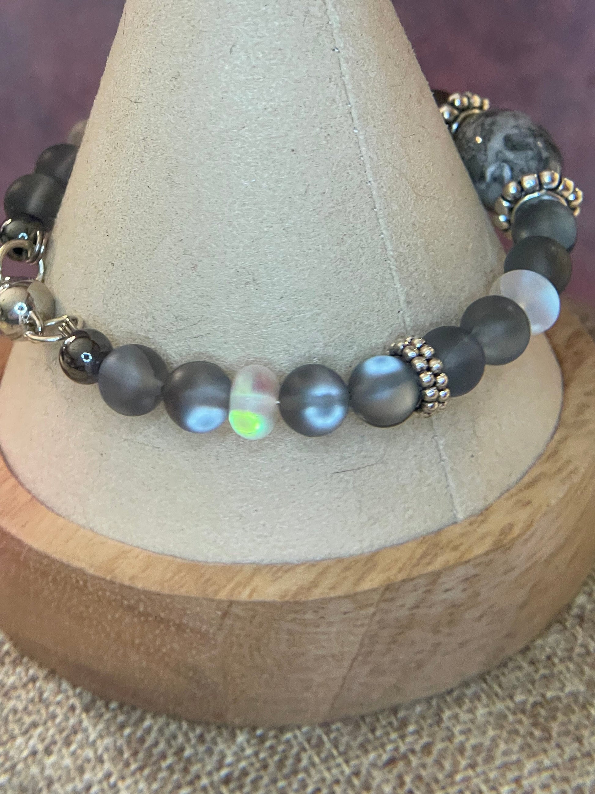 Gray Quartz and Moonstone wire bracelet 7.5&quot;