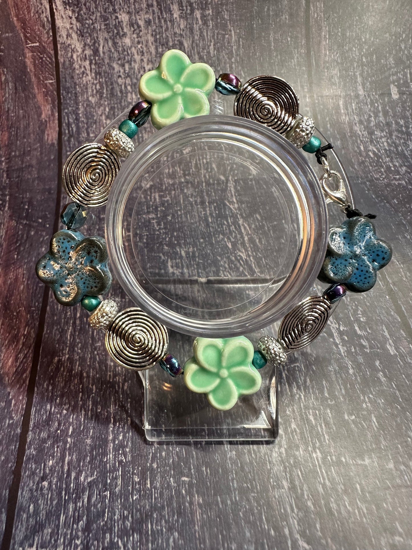 Flower Dream bracelet - 7.75”