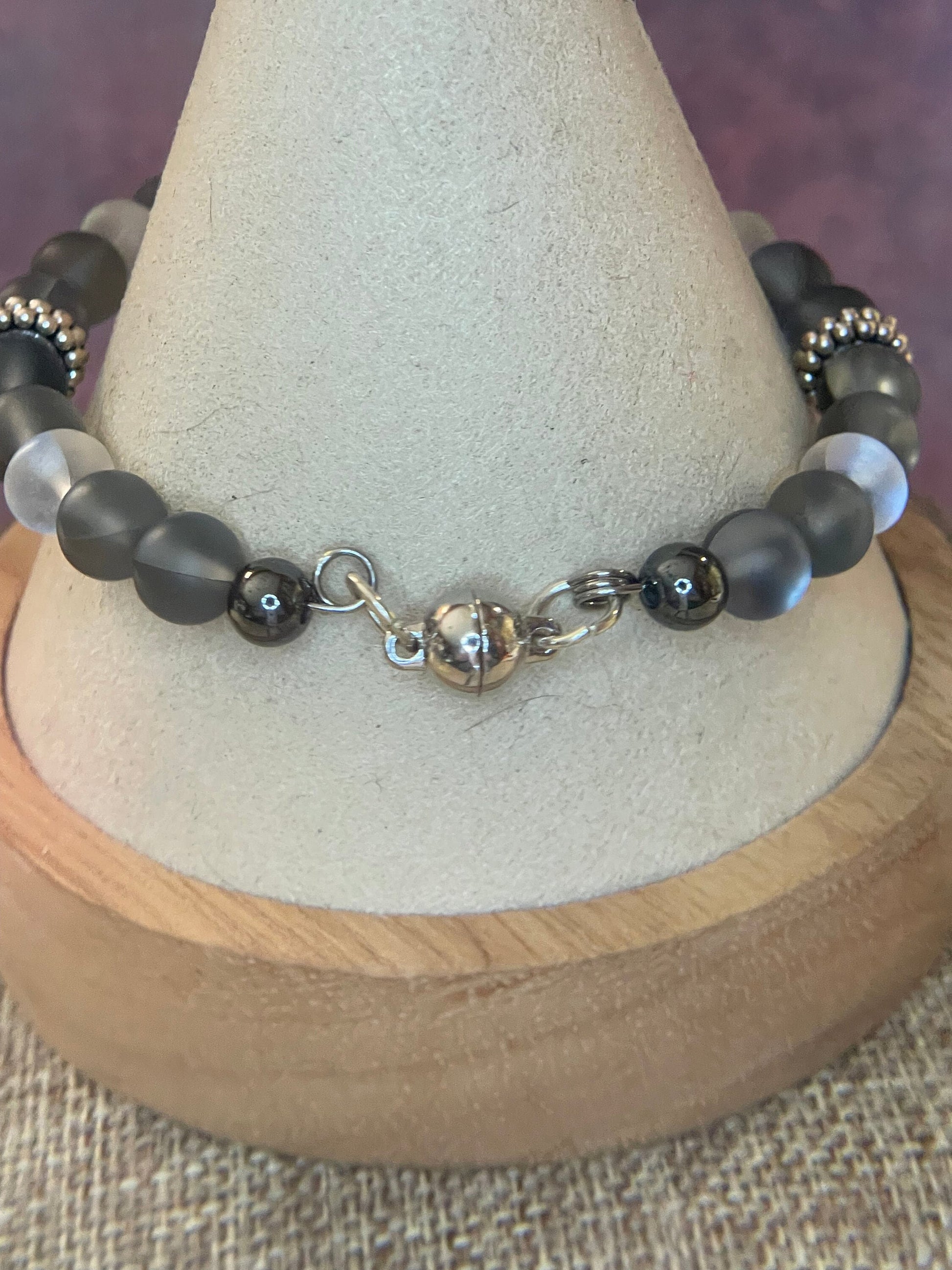 Gray Quartz and Moonstone wire bracelet 7.5&quot;