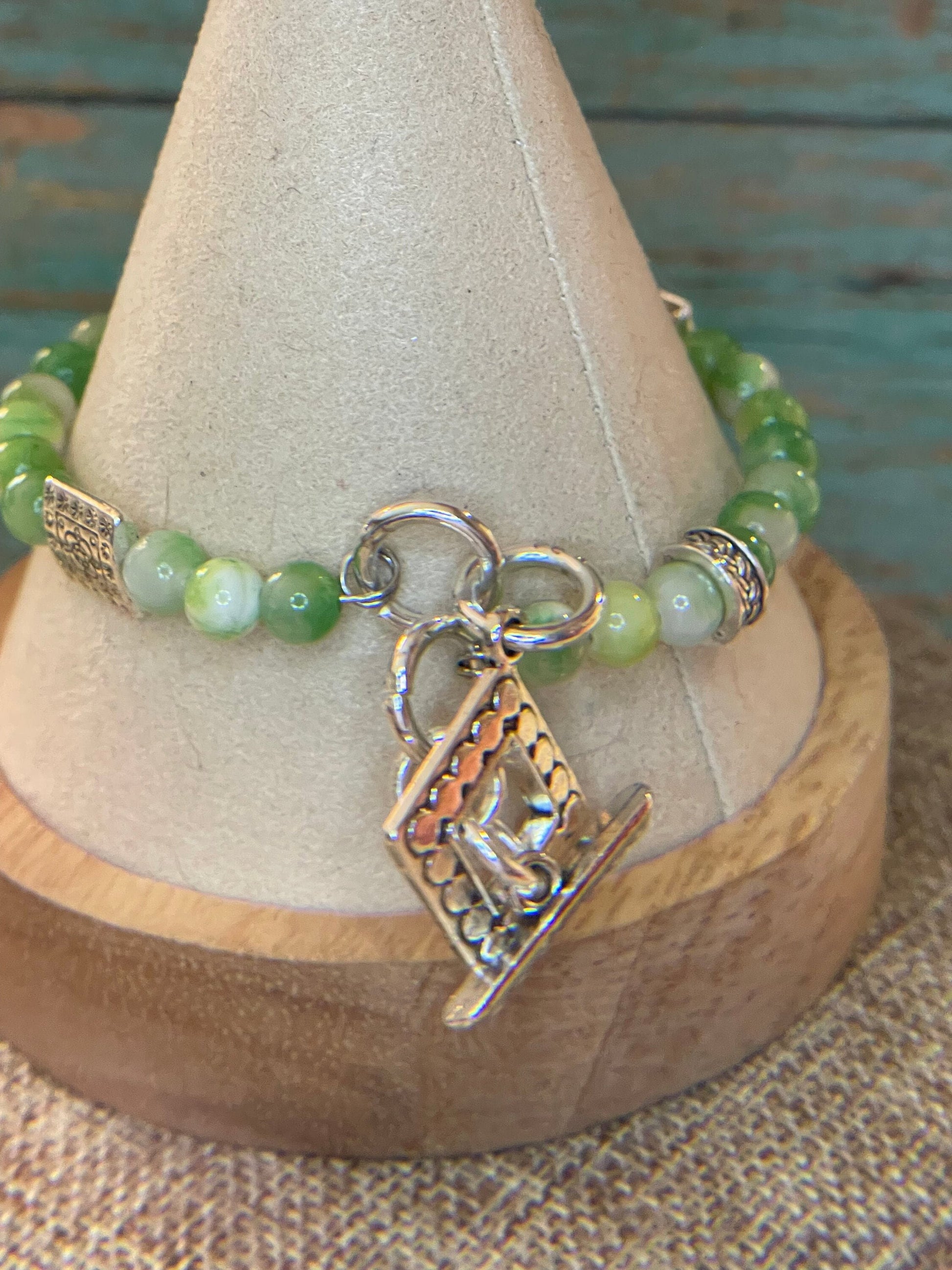 Green and White Jasper wire bracelet with toggle clasp 8.25&quot;