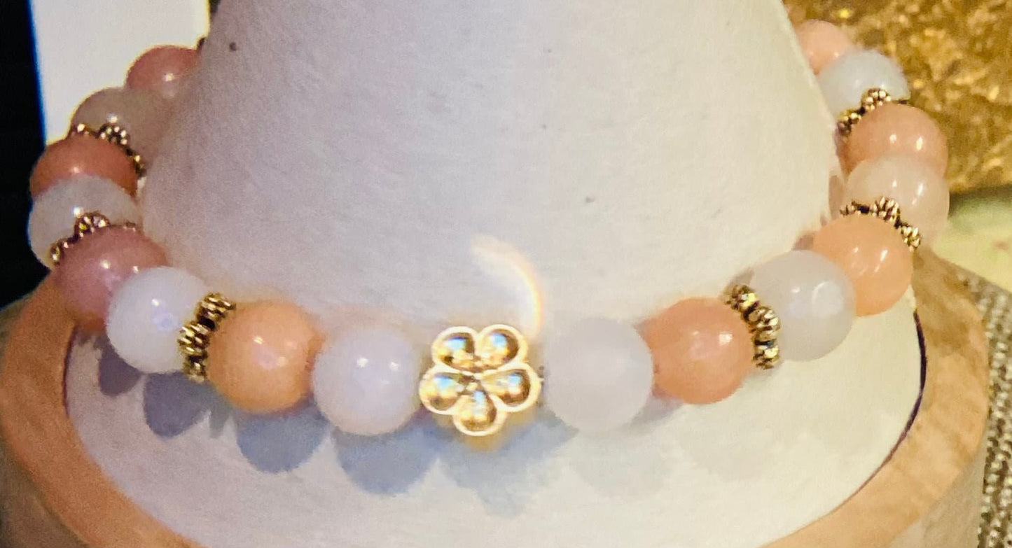 Pink aventurine and golden flower focal wire bracelet 8.5&quot;